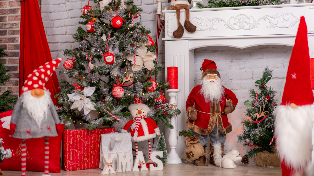 Deck the Halls: Top 5 Christmas Decor Essentials on Amazon US for 2024