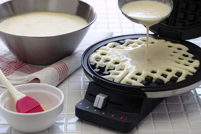Top 5 Waffle Makers for 2025: Which One is Worth Your Money?