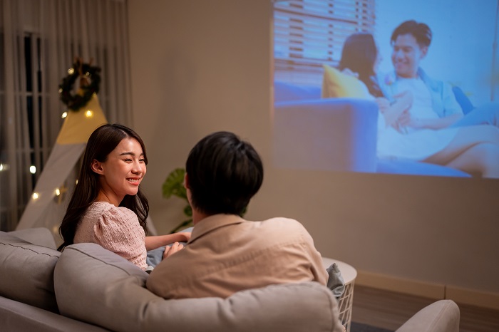 Comparison of the Best 4K and HD Projectors