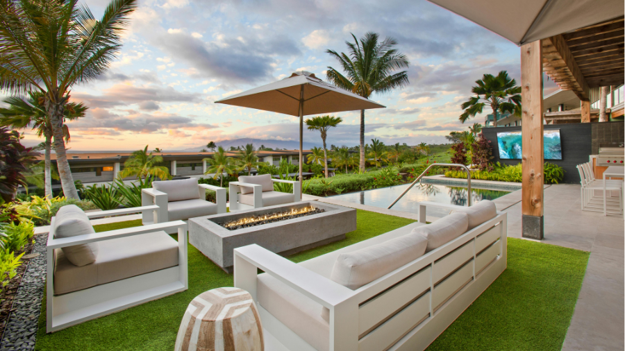 Best Outdoor Furniture Pieces from Houzz for Your 2025 Patio Makeover
