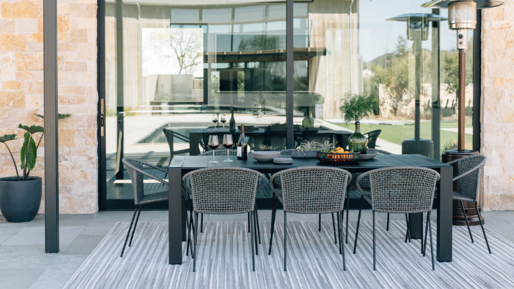 Houzz Wicker-Style Outdoor Dining Sets