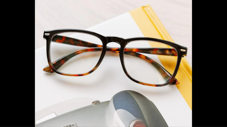 PEEPERS BY PEEPERSPECS – Blue Light Domino: The Ultimate Eye Strain Solution