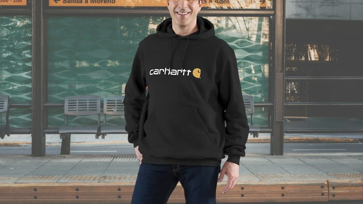 Carhartt Loose Fit Midweight Logo Graphic Sweatshirt: A Durable Blend of Comfort and Function