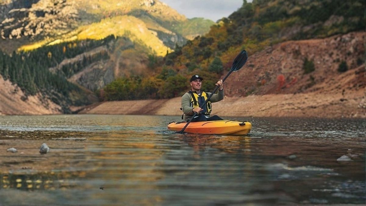 Lifetime 10 ft. Cruze Sit-Inside Kayak, Sunset Fusion: The Perfect Recreational Watercraft for Beginners