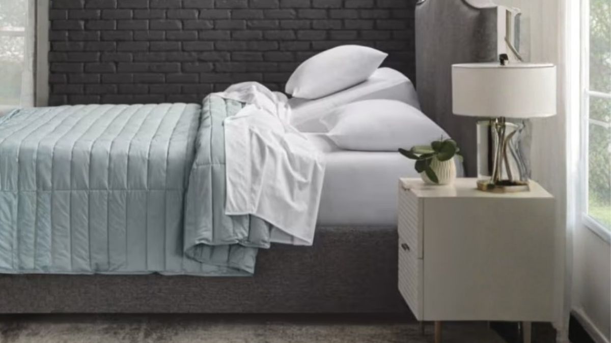 True Temp Blanket: A Temperature-Balancing Solution for Better Sleep