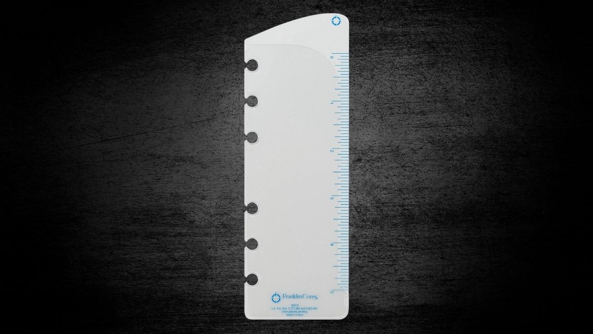 FranklinCovey Ring-bound Pouch Pagefinder: A Small Accessory That Makes a Big Difference