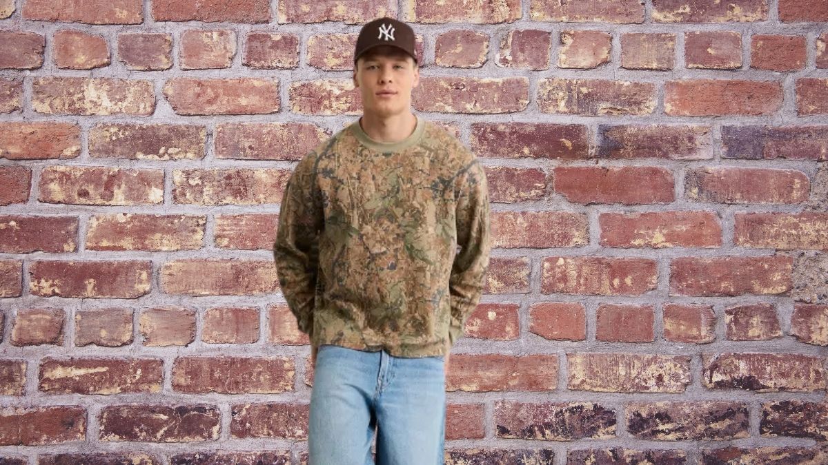 AE Boxy Washed Thermal Shirt: A Casual Classic with Vintage Character