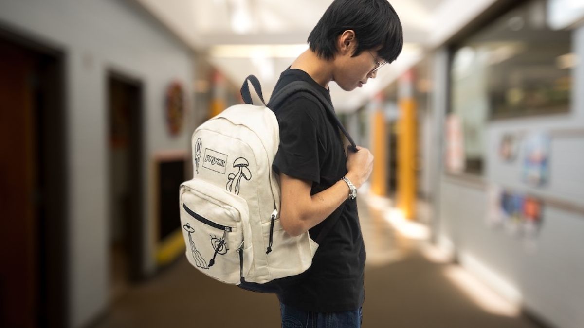 JanSport Right Pack Backpack – Natural/Epic Icons: A Classic Reinvented for Everyday Use