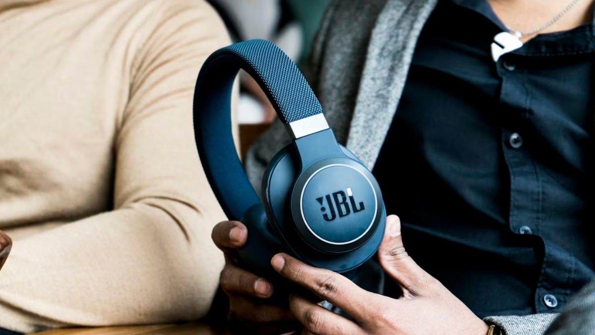 JBL Headphones: The Ultimate Guide to Sound Quality, Features & Pricing